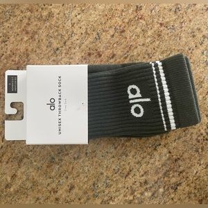 Dark cactus alo socks
